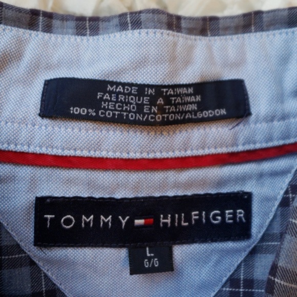 Tommy Hilfiger button down - Picture 2 of 5